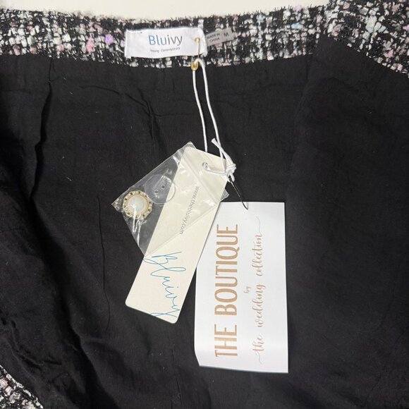 Bluivy Black & Pink Tweed Mini Skirt With Pearl Button Details Frayed Hem Lined - Picture 6 of 6